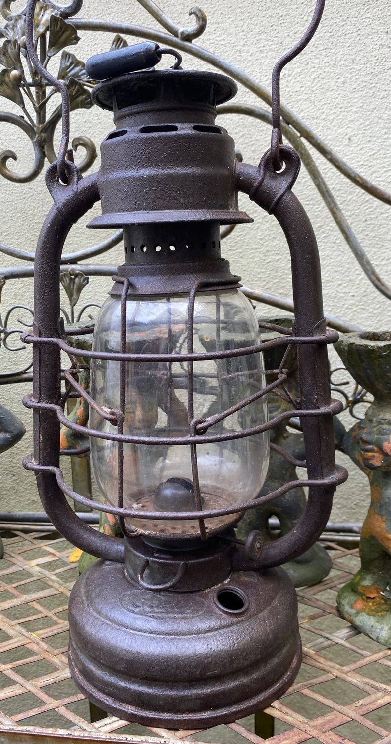 Antieke grote stormlamp 'Coeur' gemaakt in Frankrijk 1920-1949