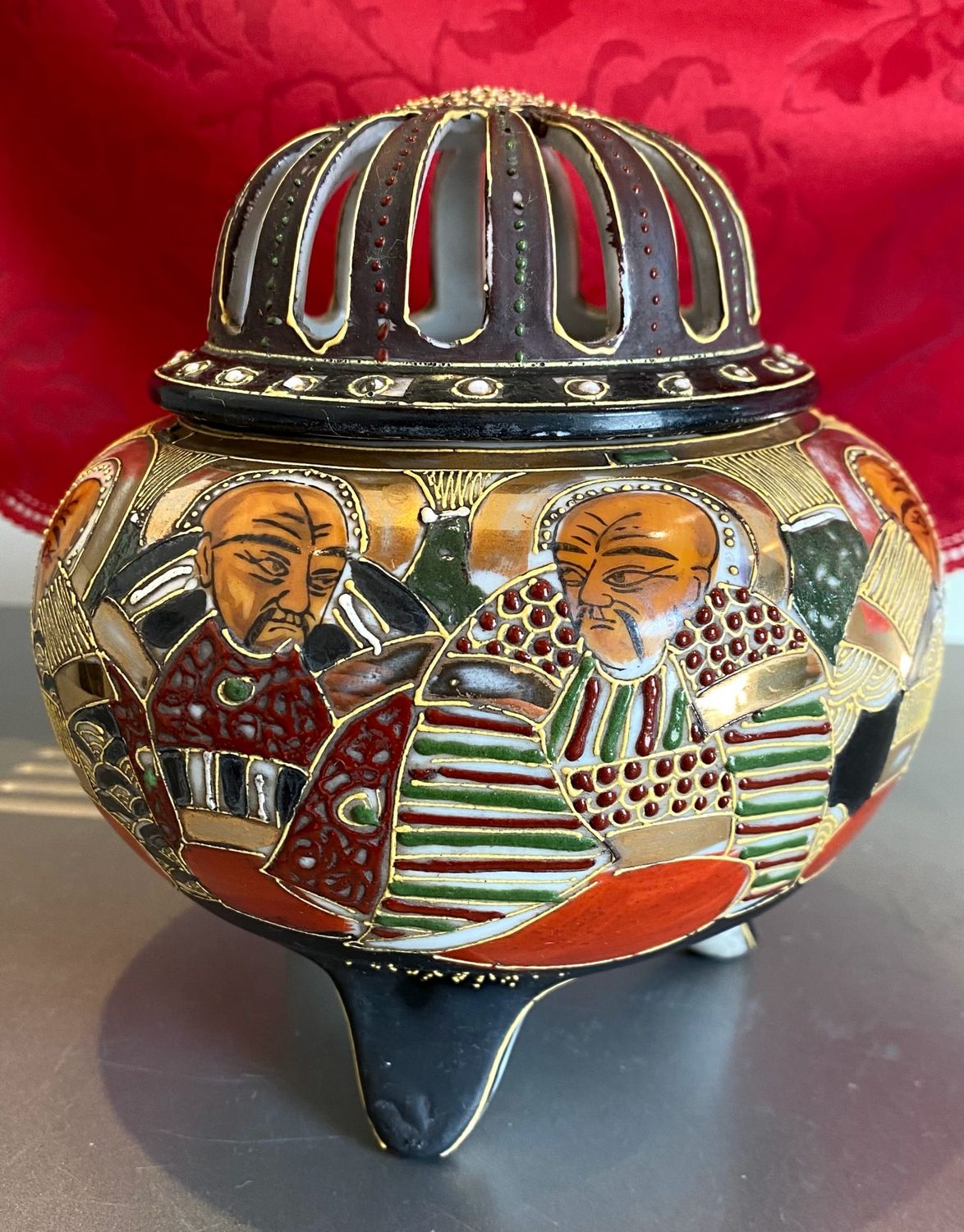 Vintage Japanse Satsuma wierookbrander Japans Keramiek jaren 30 Vintage Japanse Satsuma wierookbrander Japans Keramiek jaren 30