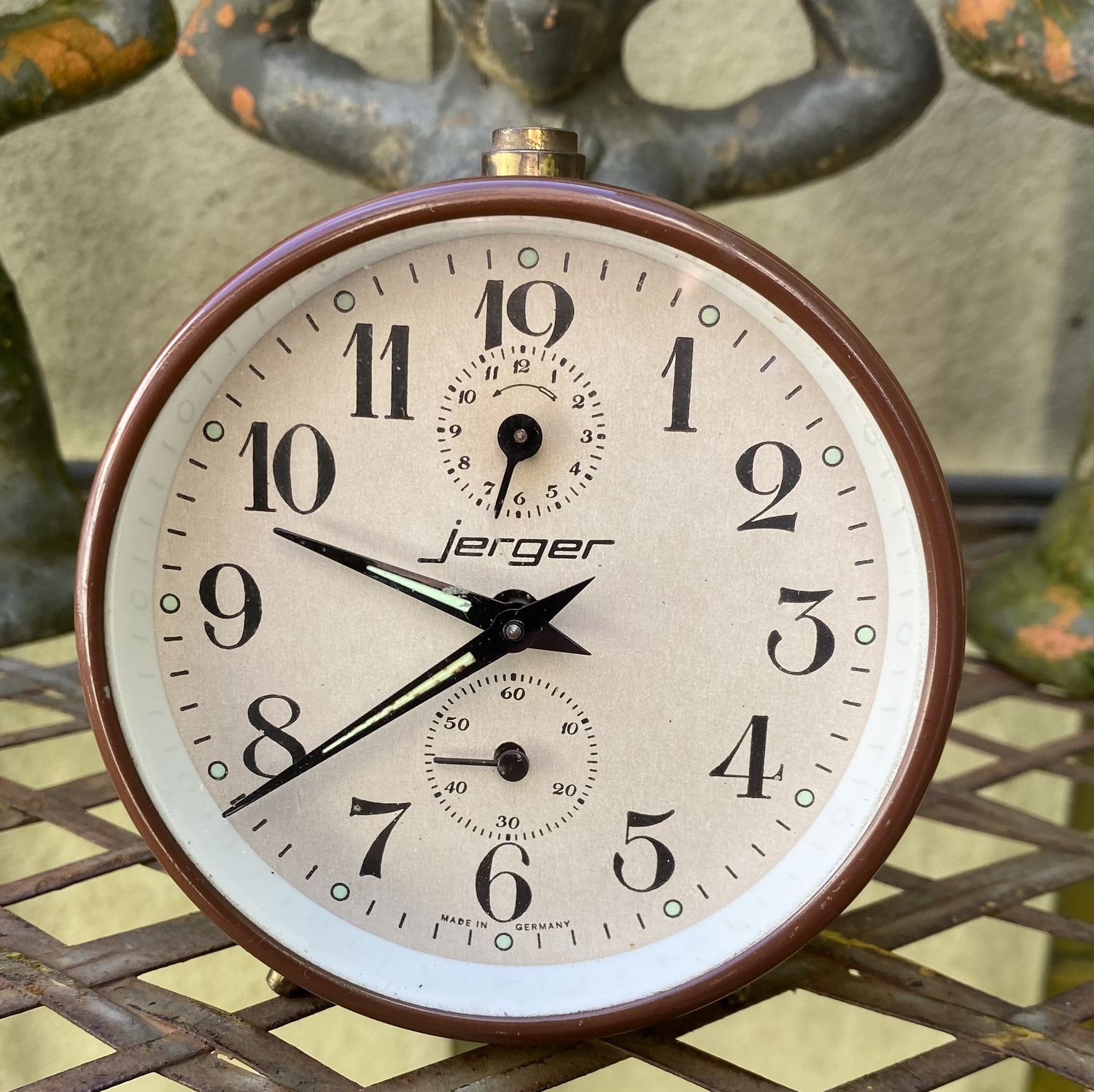 Vintage Duitse bruine mechanische wekker Jerger Duitsland jaren 70