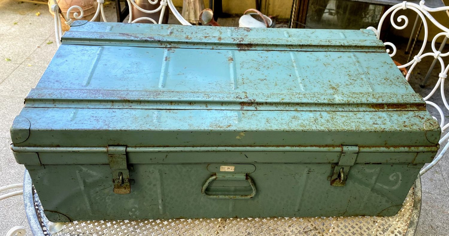 Vintage industriële metalen koffer turquoise blauw