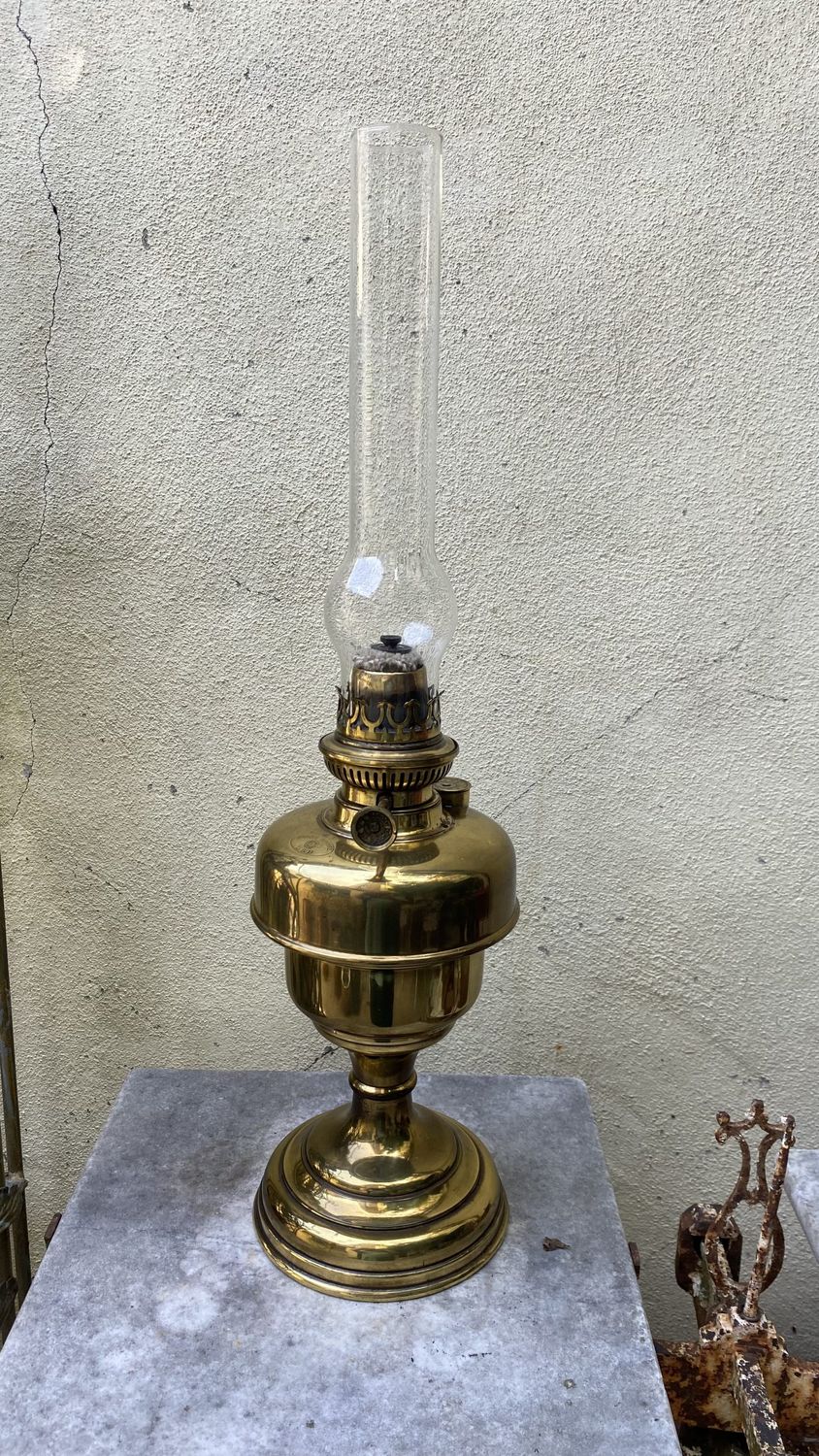 Majestueuze geelkoperen Belgische olielamp Lempereur en Bernard
