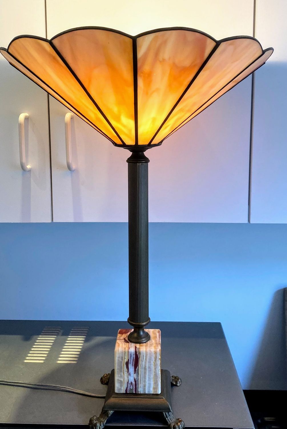 Art Deco Tiffany stijl tafellamp glas in lood Art Deco Tiffany stijl tafellamp glas in lood