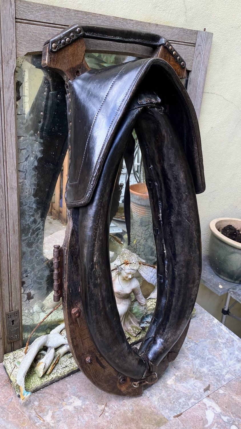 Prachtig decoratief Antiek Paardengareel periode circa 1920