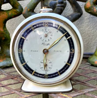 Vintage Kienzle Piano Forte wekker in Art deco stijl Jaren 1940 Vintage Kienzle Piano Forte wekker in Art deco stijl Jaren 1940