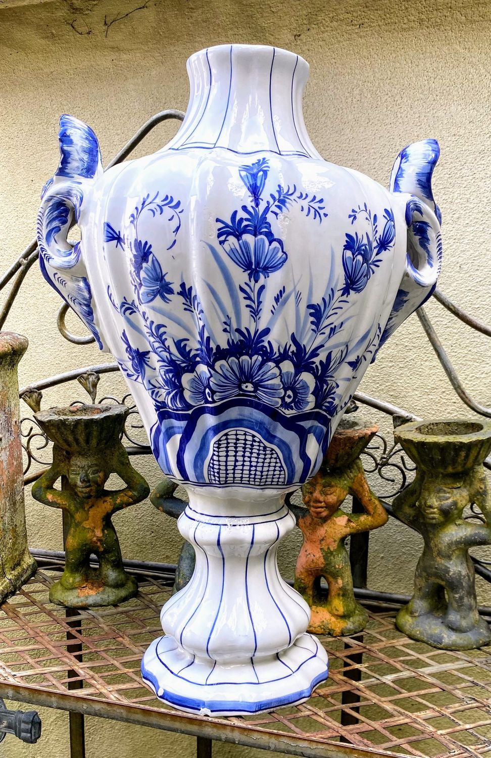 Grote Oude handbeschilderde Delft vaas blauw wit aardewerk