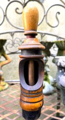 Decoratieve eikenhouten Bouchonneuse – wijnfleskurker, Frankrijk of België ca. midden 20e eeuw Decoratieve eikenhouten Bouchonneuse – wijnfleskurker, Frankrijk of België ca. midden 20e eeuw