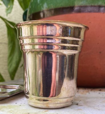 Vintage in Art Decostijl verzilverde drink - of geboortebeker in tulpvorm, gemerkt onderaan 3 WH – Jaren ’30