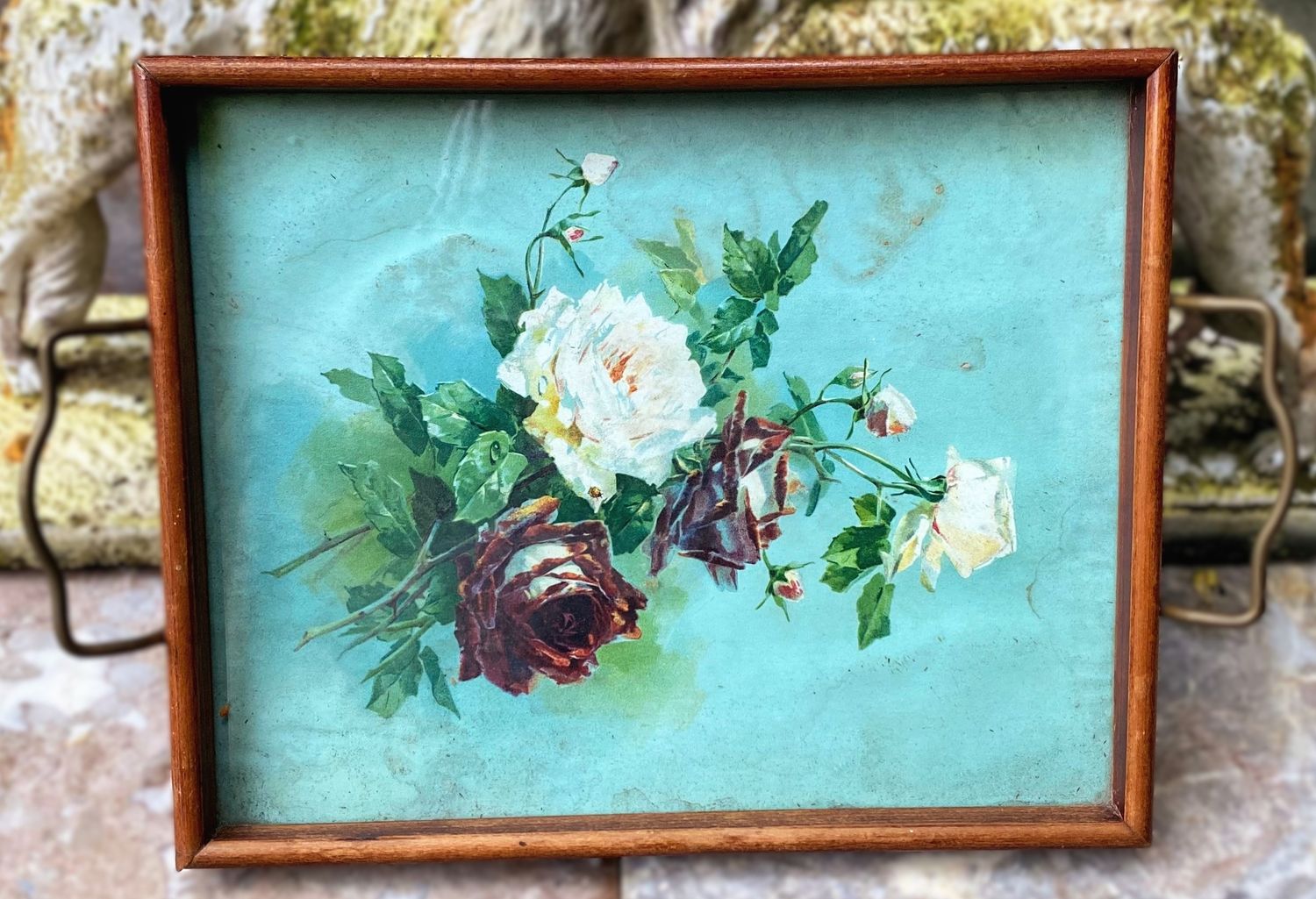 Elegant handgemaakt dienblad met een prachtig decoratief tafereel van bloemen – jaren 1930