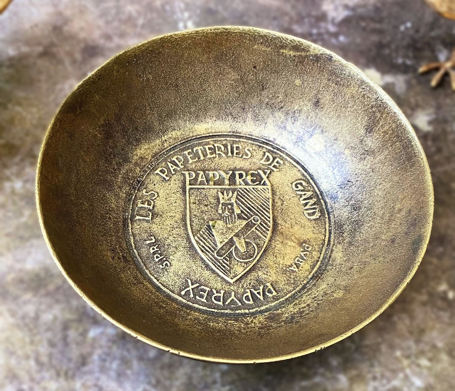 Bronzen schaaltje "Papyrex Les papeteries de Gand" - kunstenaar Geo Vindevogel – ca. 1932‑1955