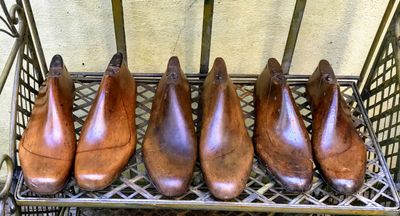 Schoenleesten en houten vormen