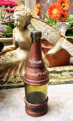 Mandinka-fles in rood leer en vezelweefsel – Sierra Leone, ca. 1850–1927