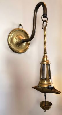 Antieke bronzen middeleeuwse wand- olielamp – 19e eeuw