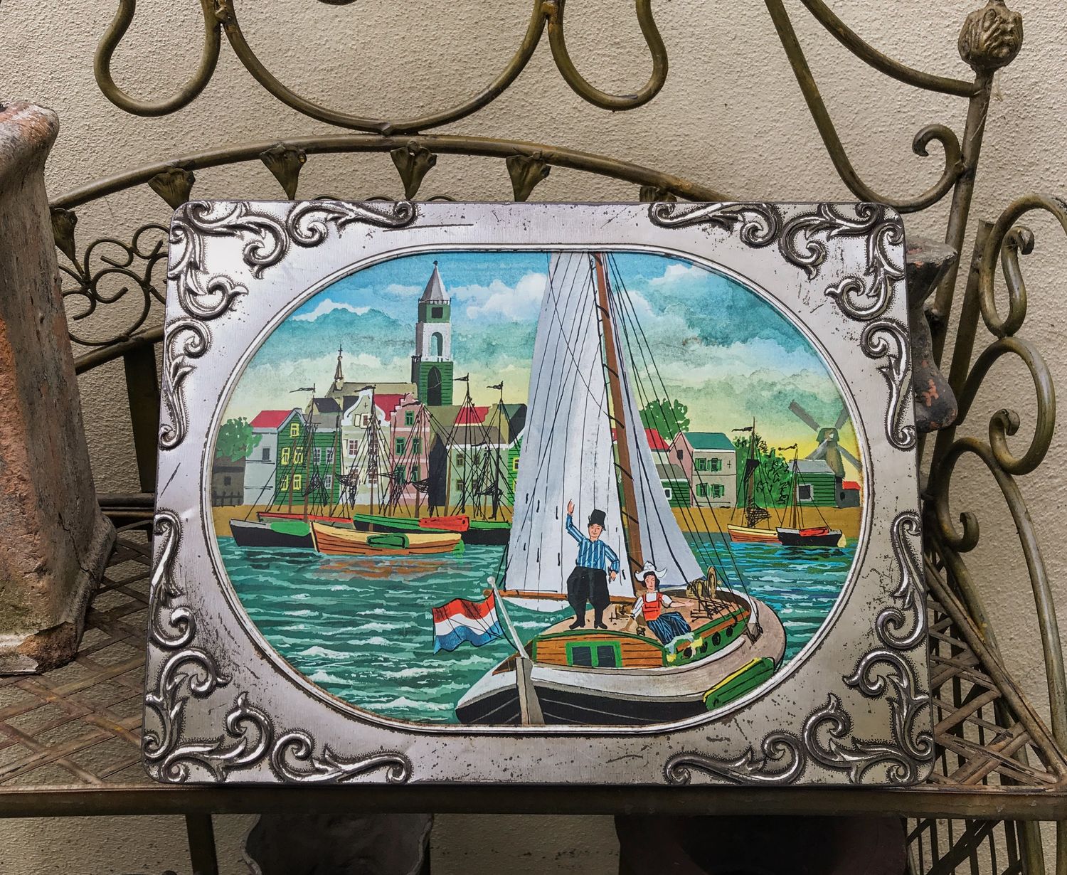 Vintage Patria koekjesblik met haven- en Hollands klederdrachtdecor – ca. 1950