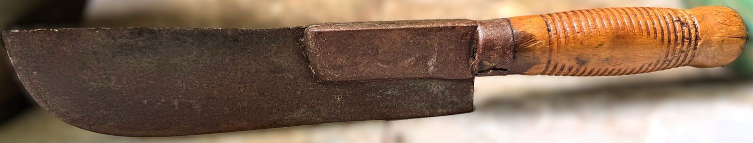 Ambachtelijk slagersmes met merktekens – Frankrijk, ca. 1900–1925