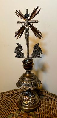 Antiek altaarkruis met corpus Christi en Engelen – Begin 20ste eeuw Antiek altaarkruis met corpus Christi en Engelen – Begin 20ste eeuw