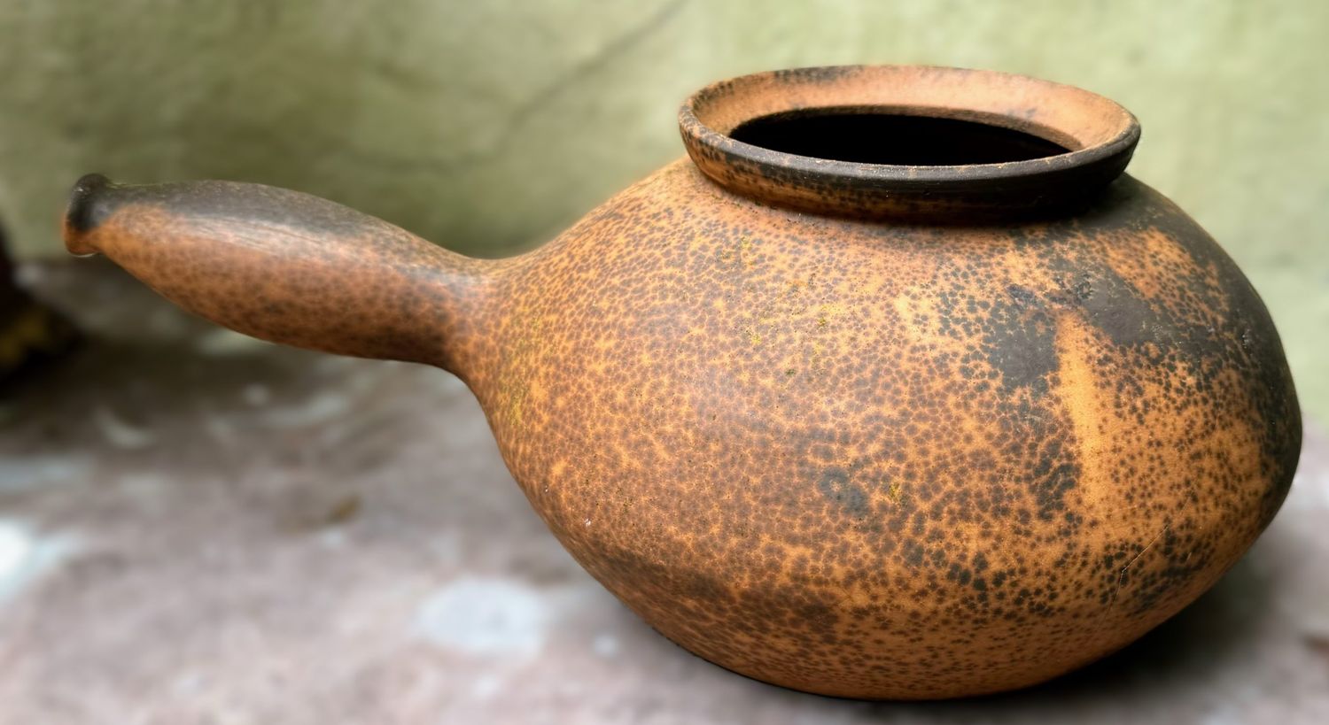 Thomas Kartoffelfeuer – “Potato Fire” – kleikeramiek – Duitsland – 20e eeuw