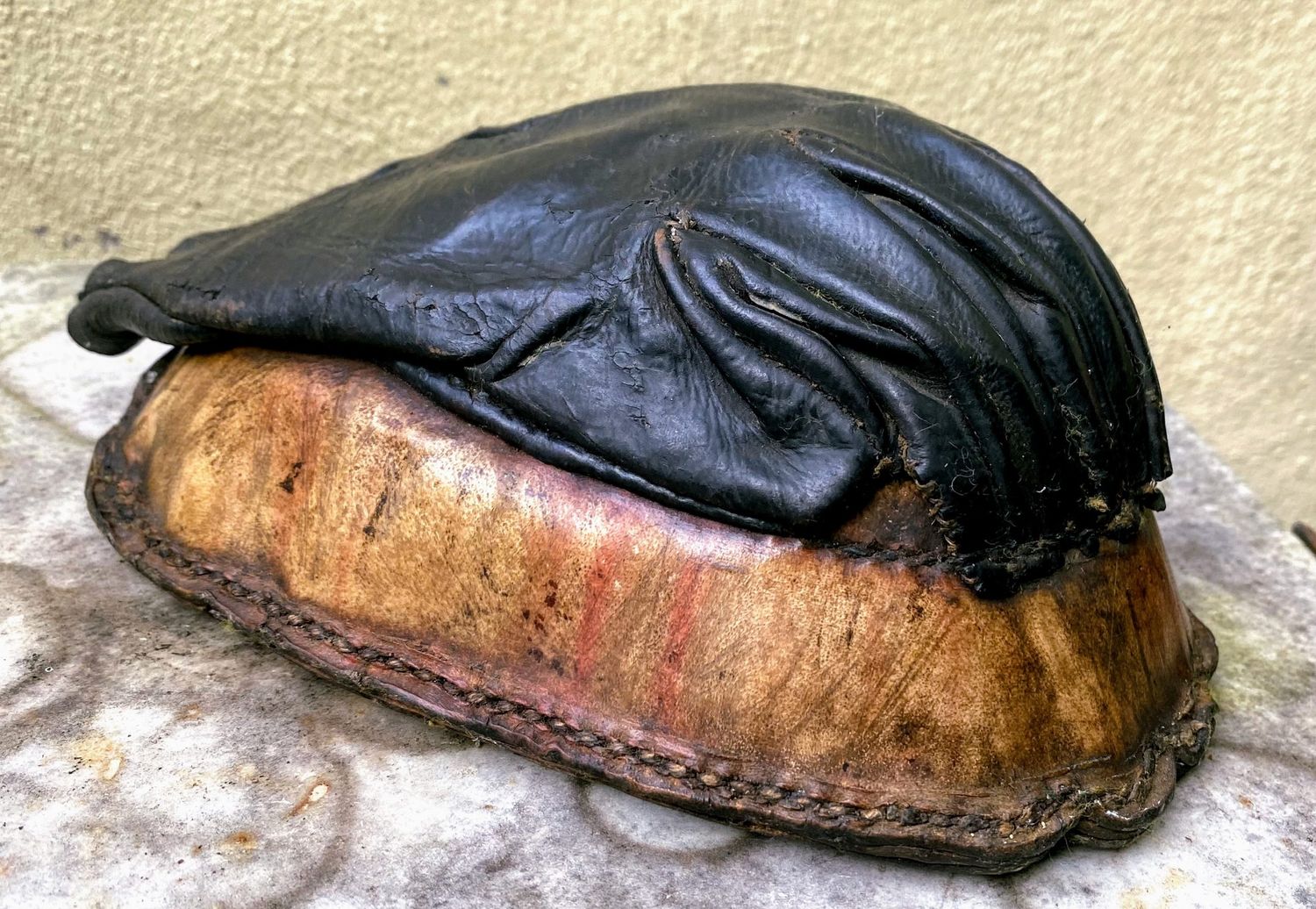 Antieke balhandschoen Jeu de Paume – Achille Margo, Sivry (19de eeuw)