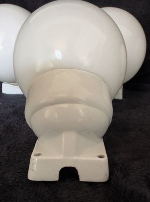 Porseleinen Wandlamp met Opaalglas – Pure White Mid‑Century Light (ca. 1950–1970)