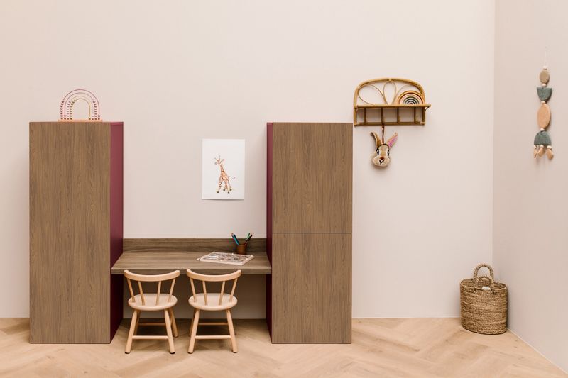 Kinderhoek open in noten/bordeaux