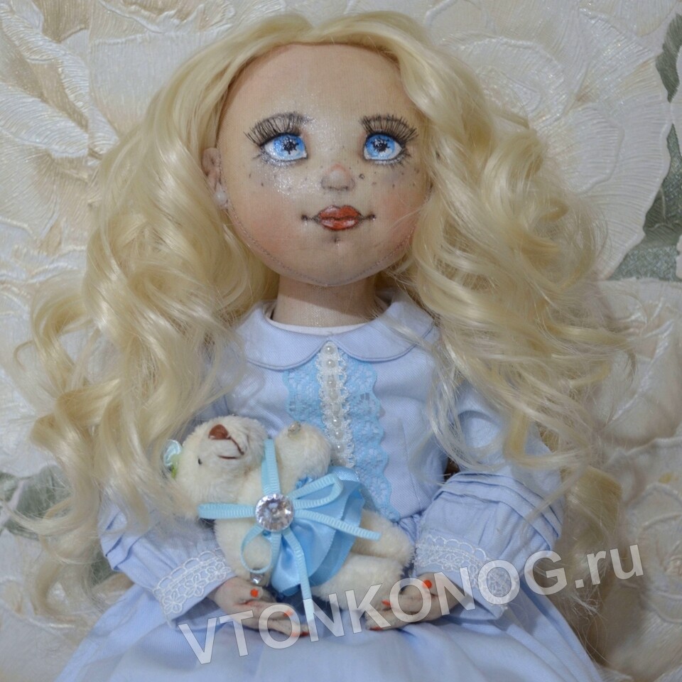 Текстильная кукла Варя