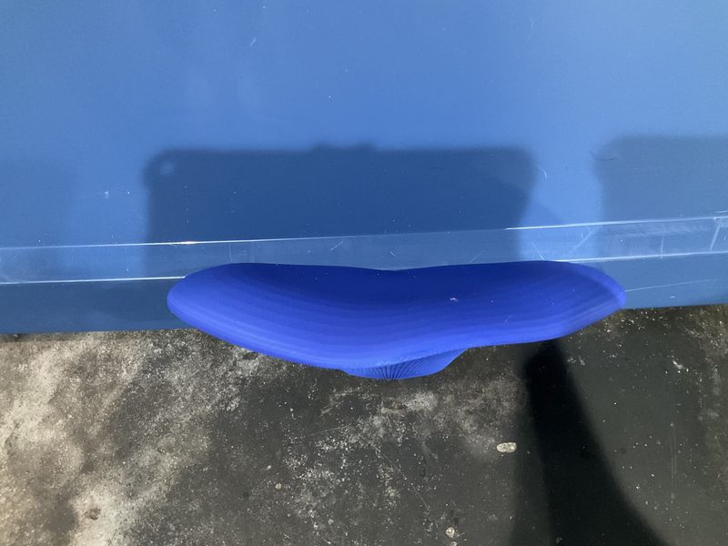 Single shelf mushroom ledge