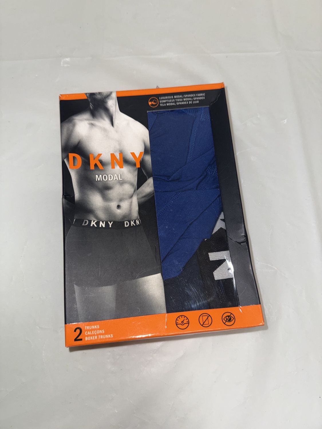 DKNY MEN'S TRUNKS