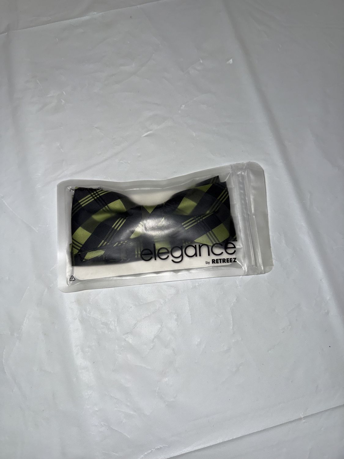 Elegence bow tie, Colour: green and black, Size: one size