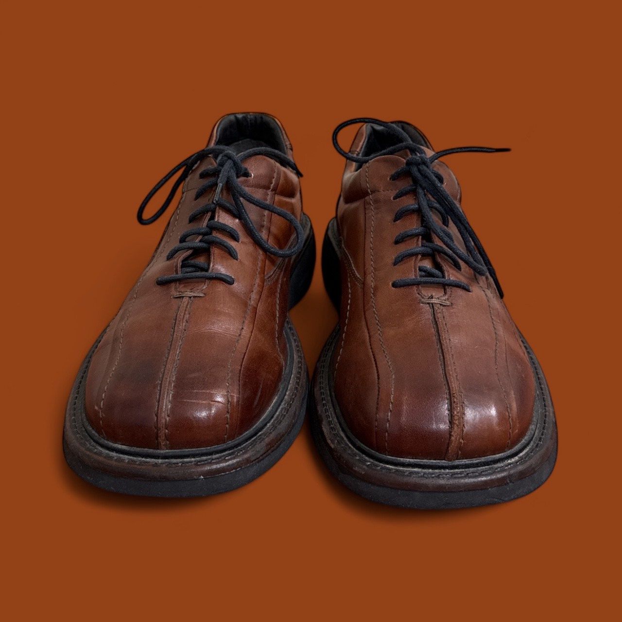 BROWN SHOE