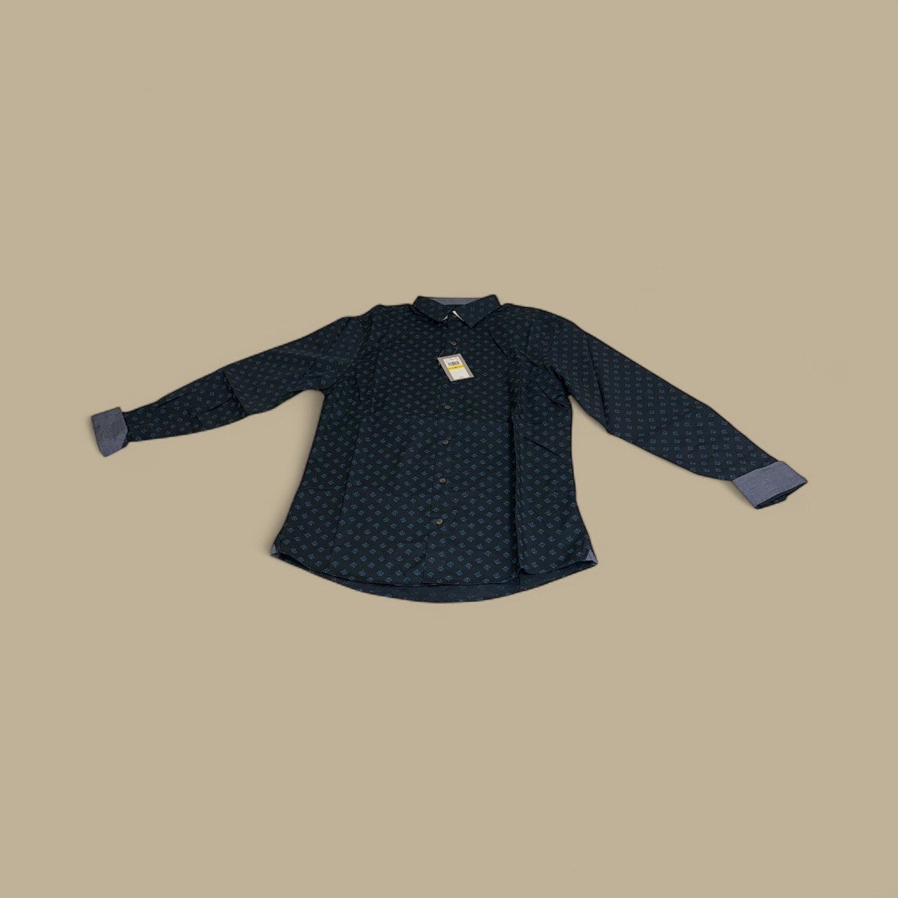 VAN HEUSEN NO TUCK LONG SLEEVE