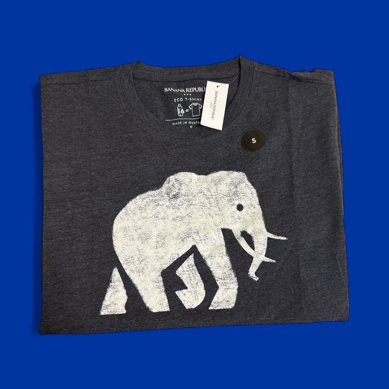 BANANA REPUBLIC MEN'S GRAPHIC TEES
