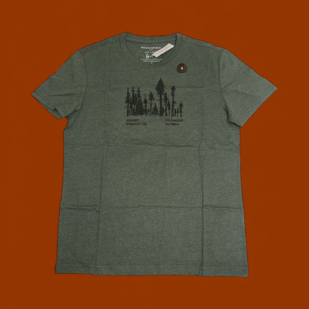 BANANA REPUBLIC MEN'S GRAPHIC TEES