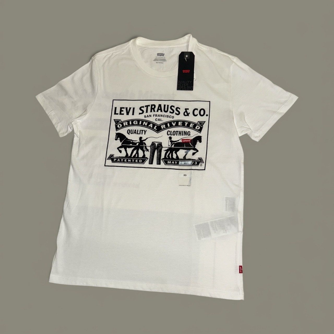 LEVI'S MEN'S GRAPHIC TEES