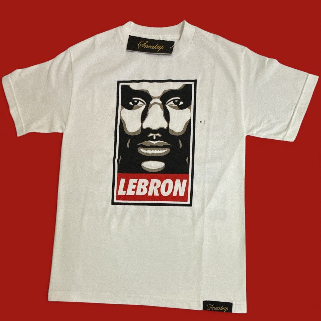 SNEAKTIP LEBRON JAMES GRAPHIC TEES