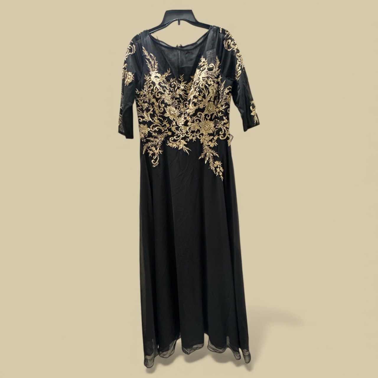 BETSY &amp; ADAM WOMEN'S GOWN DRESS