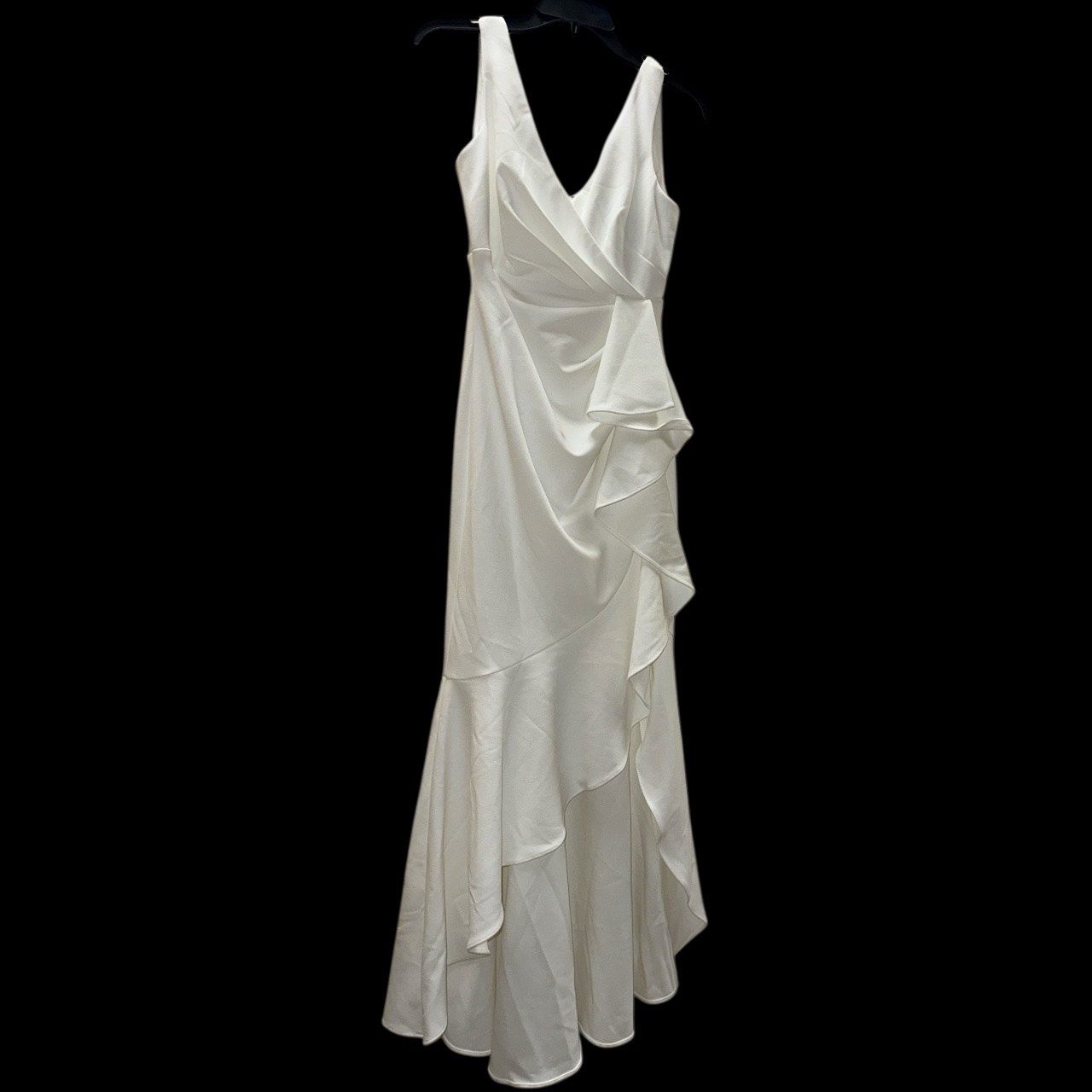 BETSY &amp; ADAM WHITE GOWN