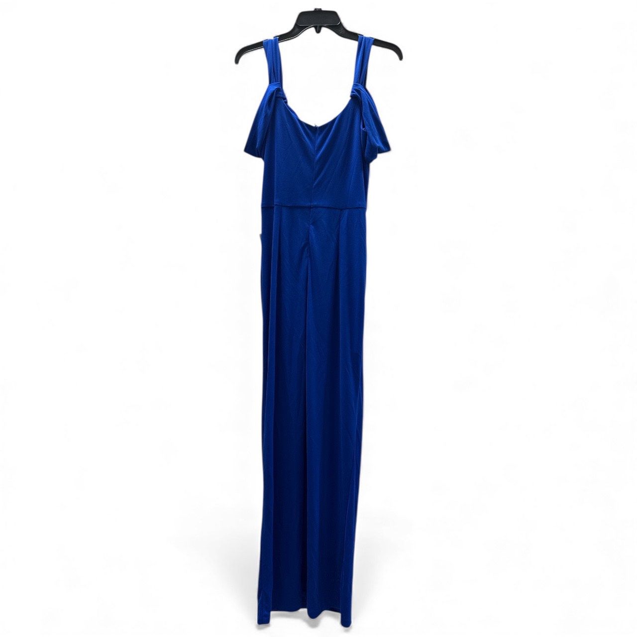 BETSY &amp; ADAM SLEEVELESS GOWN