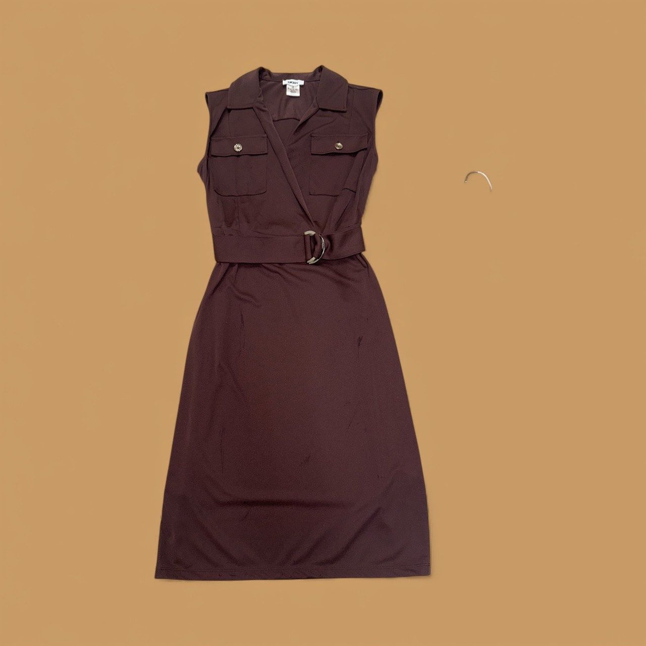 DKNY V-NECK CARGO POCKET SLEEVELESS MIDI DRESS