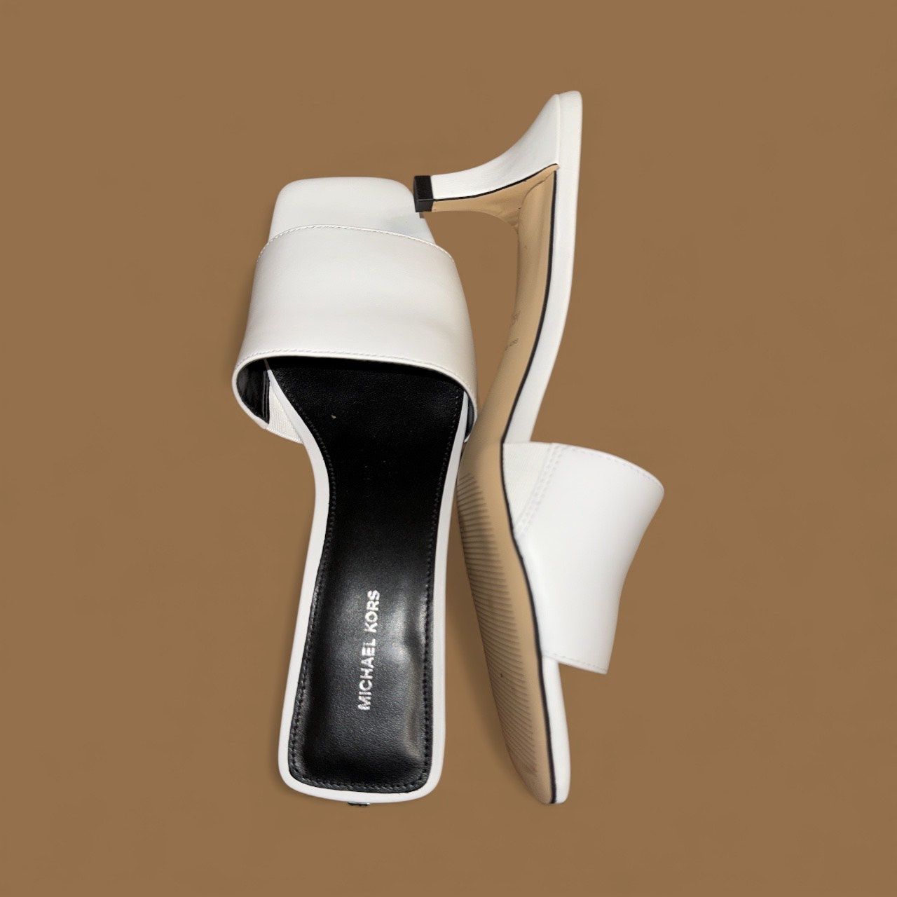 MICHAEL KORS MERRIAM KITTEN SANDAL