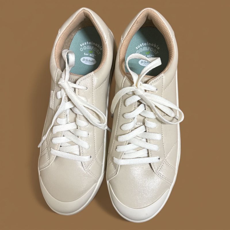 DR SCHOLL&#39;S TIME OFF LACE UP  SNEAKER