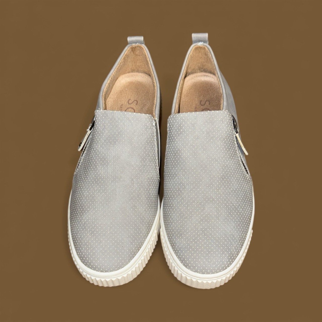 NATURALIZER  turner slip on sneaker