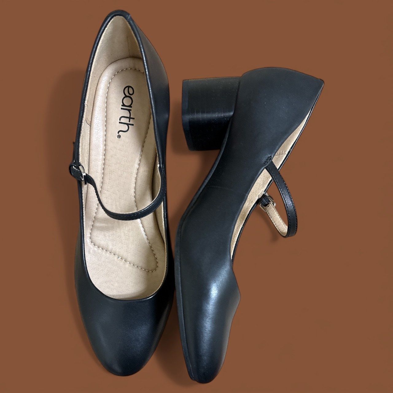 EARTH RUMER MARY JANE PUMP