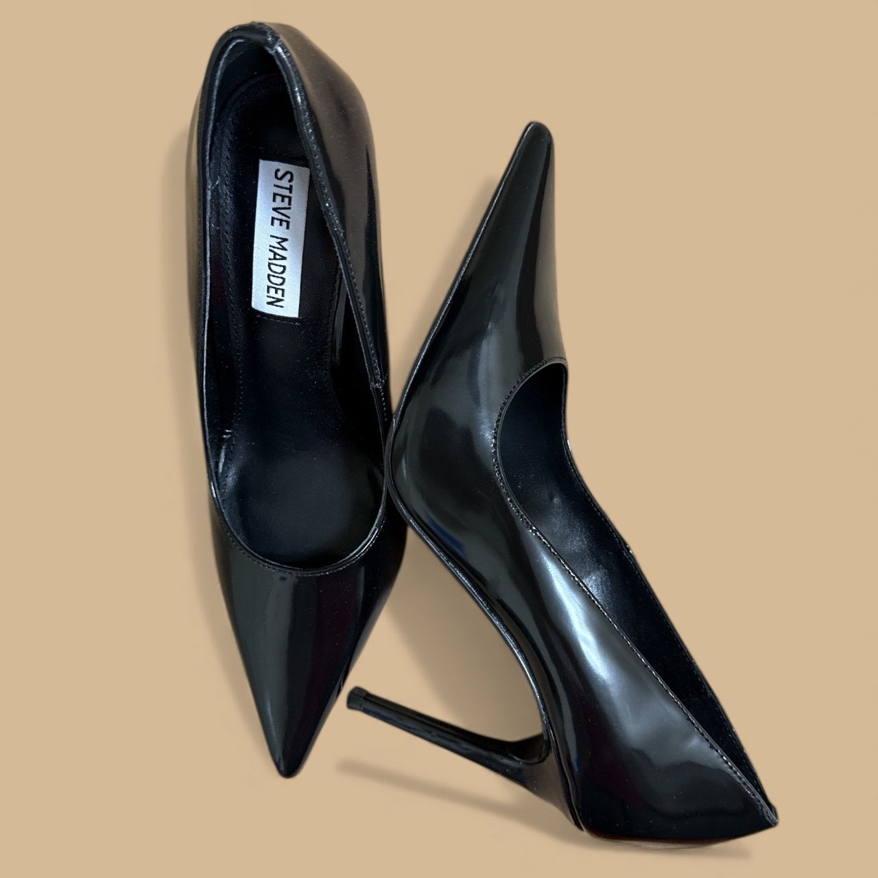 STEVE MADDEN REYA POINTED TOE PUMP