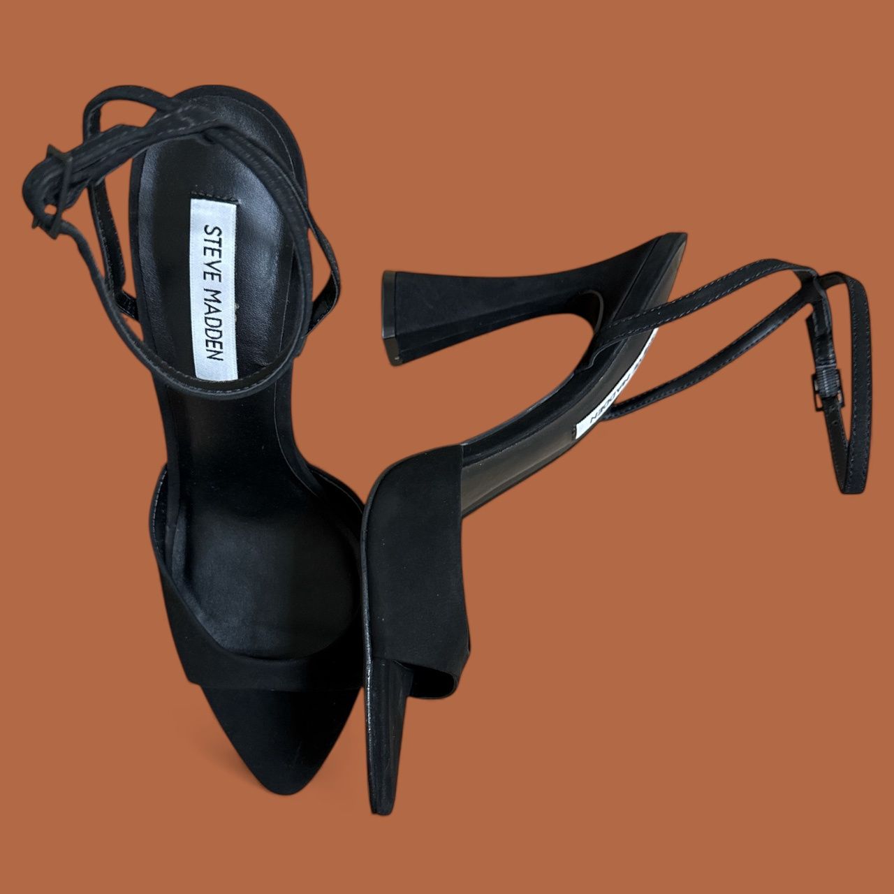 STEVE MADDEN BEKI FLARED HIGH HEEL