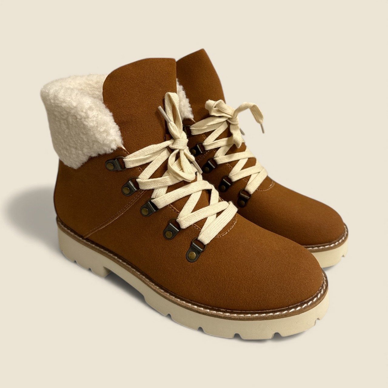 OASIS SOCIETY WOMEN'S WINTER ANLKE BOOT