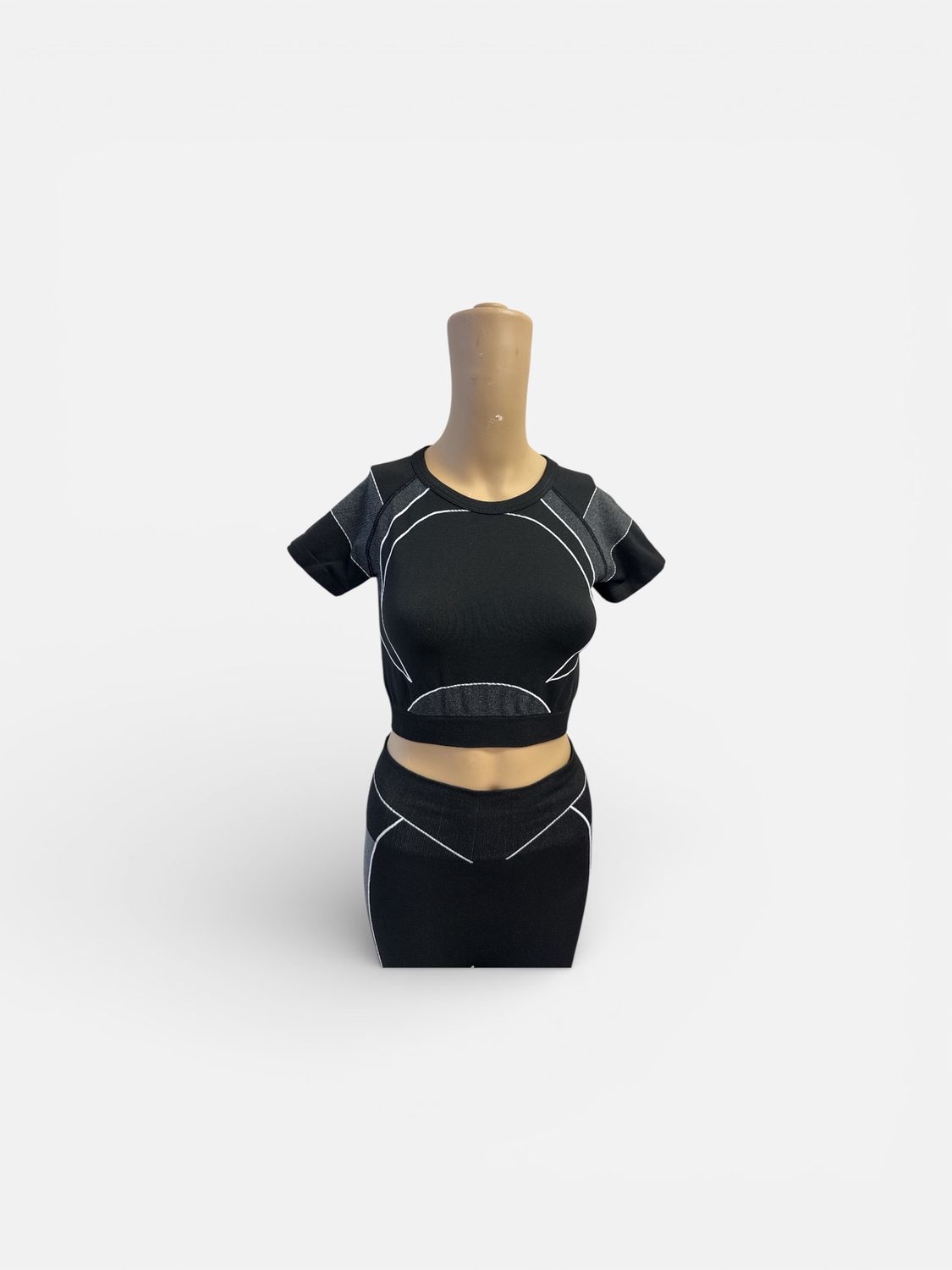 WOMEN'S ACTIVEWEAR CROPPED TOP AND LEGGING 2 PCS