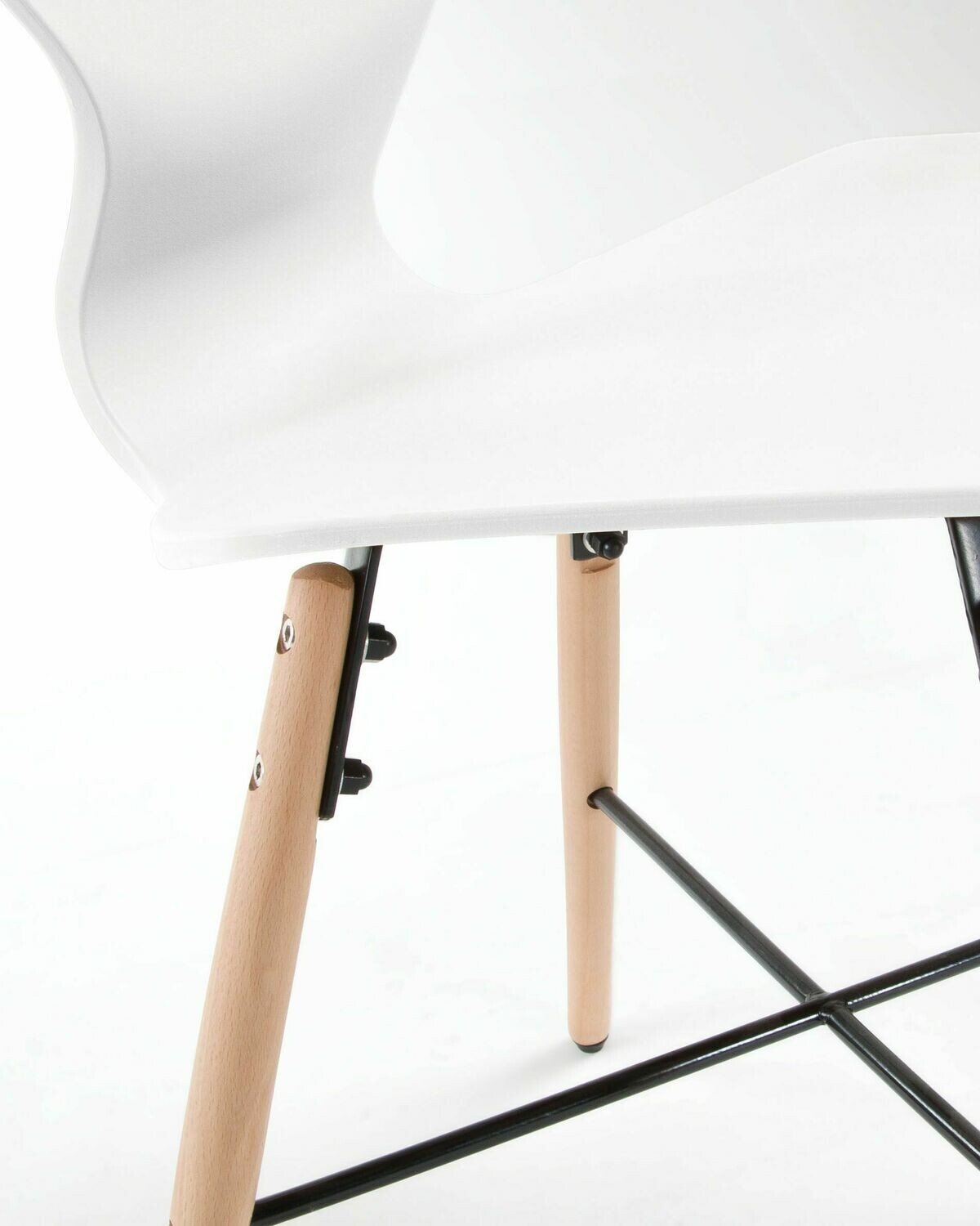 Silla Witney gris y patas de madera maciza de haya