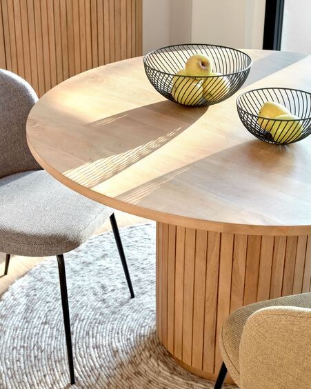 Mesa redonda Licia de madera maciza de mango con acabado natural Ø 120 cm