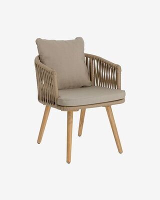 Silla Hemilce de cuerda beige y patas de madera maciza de acacia FSC 100%