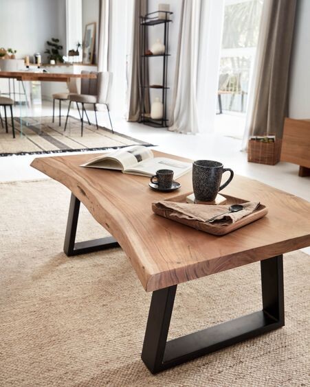 Mesa de centro Alaia de madera maciza de acacia con acabado natural 115 x 65 cm