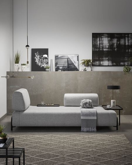 Sofá Compo 3 plazas gris claro con bandeja pequeña 232 cm
